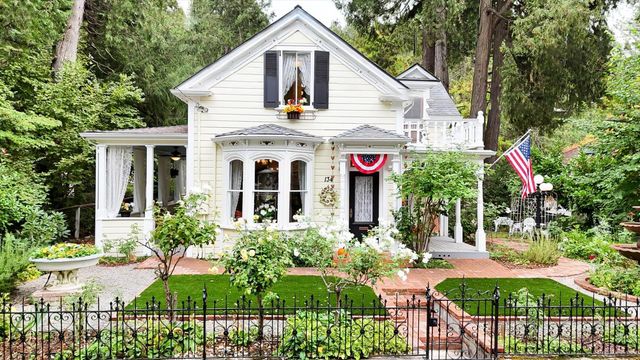 134 Boulder St, Nevada City, CA 95959