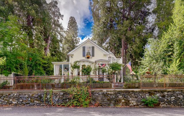 134 Boulder St, Nevada City, CA 95959