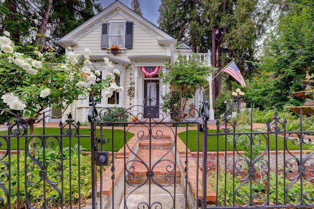 134 Boulder St, Nevada City, CA 95959