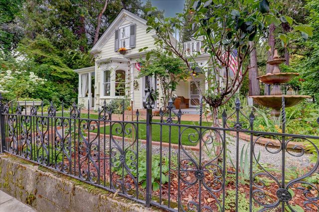 134 Boulder St, Nevada City, CA 95959
