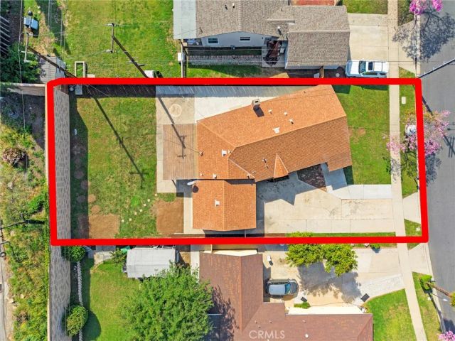 2517 Deodar Street, Santa Ana, CA 92705