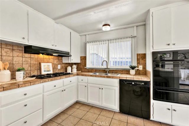 2517 Deodar Street, Santa Ana, CA 92705