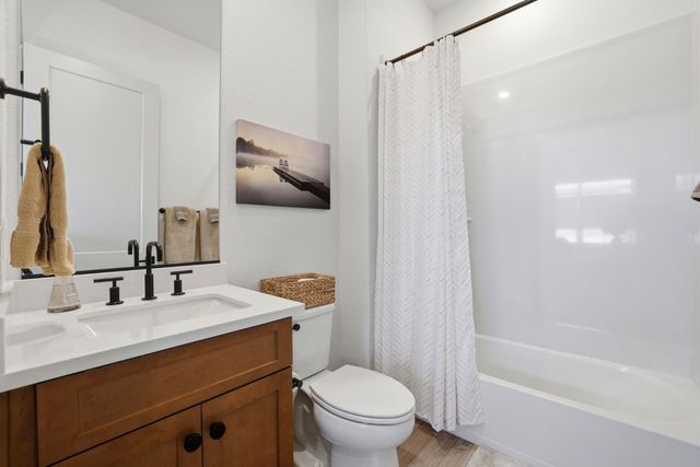 3541 Deer Park Dr, Folsom, CA 95630