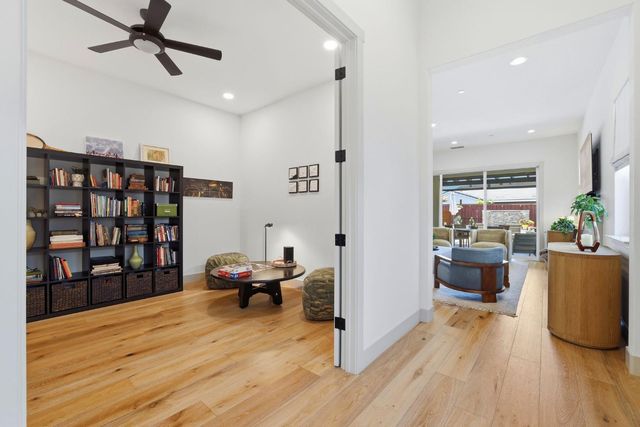 3541 Deer Park Dr, Folsom, CA 95630