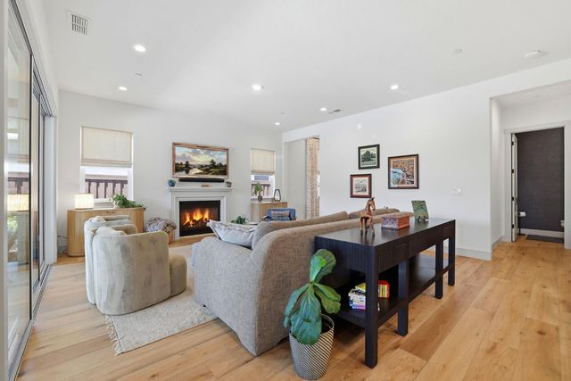 3541 Deer Park Dr, Folsom, CA 95630