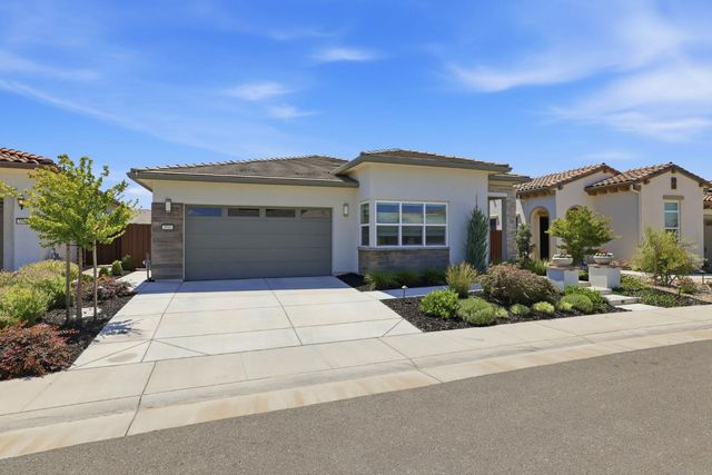 3541 Deer Park Dr, Folsom, CA 95630