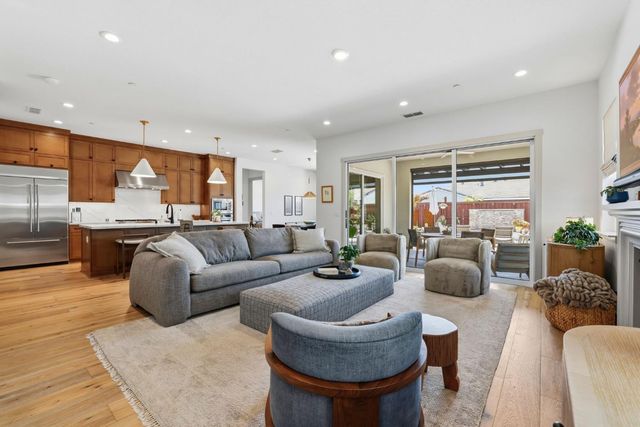 3541 Deer Park Dr, Folsom, CA 95630