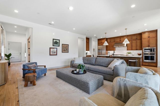 3541 Deer Park Dr, Folsom, CA 95630