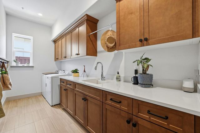 3541 Deer Park Dr, Folsom, CA 95630