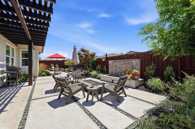 3541 Deer Park Dr, Folsom, CA 95630