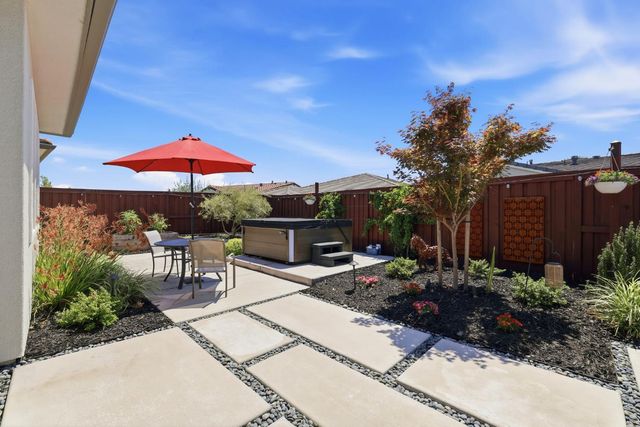 3541 Deer Park Dr, Folsom, CA 95630