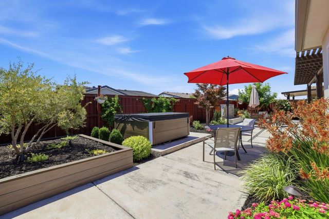 3541 Deer Park Dr, Folsom, CA 95630