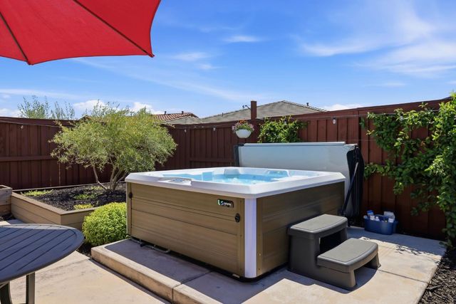 3541 Deer Park Dr, Folsom, CA 95630