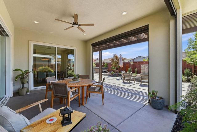 3541 Deer Park Dr, Folsom, CA 95630