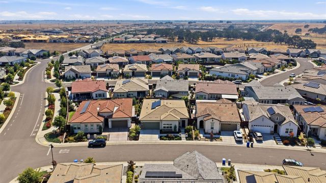 3541 Deer Park Dr, Folsom, CA 95630