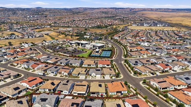 3541 Deer Park Dr, Folsom, CA 95630