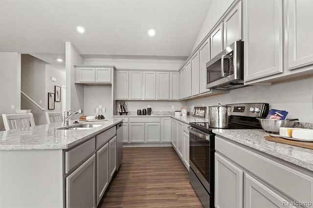 2246 Chase Drive 118, Howell, MI 48855