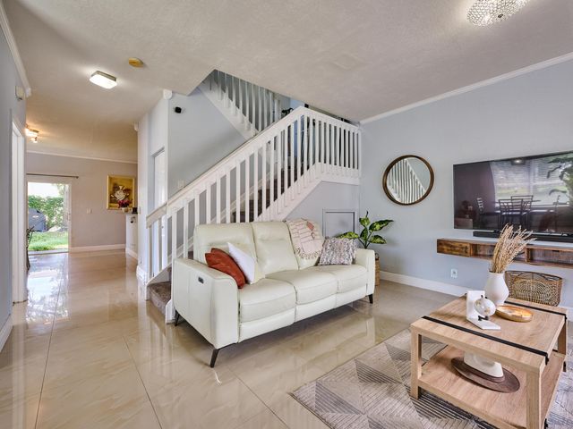 101 S SANTA CATALINA Circle 101, North Lauderdale, FL 33068