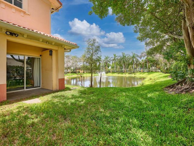 101 S SANTA CATALINA Circle 101, North Lauderdale, FL 33068
