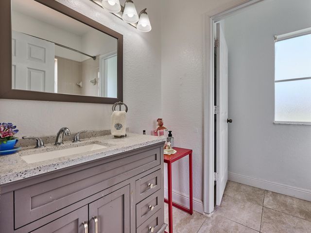 101 S SANTA CATALINA Circle 101, North Lauderdale, FL 33068