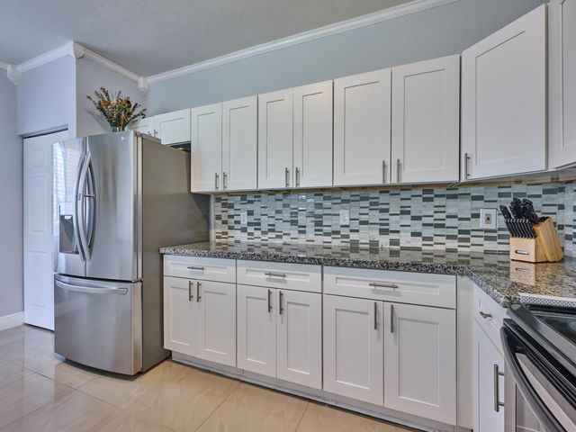 101 S SANTA CATALINA Circle 101, North Lauderdale, FL 33068