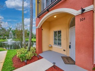 101 S SANTA CATALINA Circle 101, North Lauderdale, FL 33068