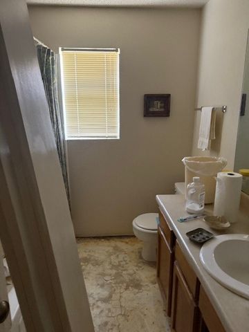 1116 Cresthaven Drive, Lancaster, TX 75134