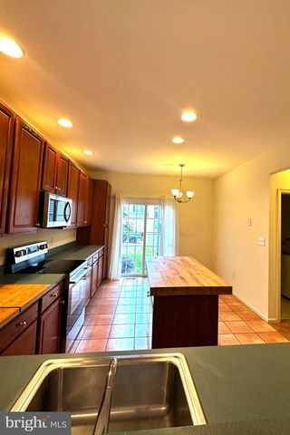 92 DISPATCH DR, Washington Crossing, PA 18977