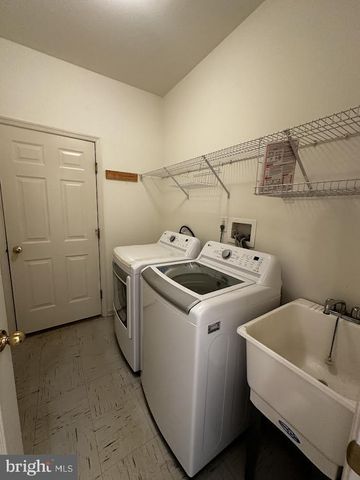 92 DISPATCH DR, Washington Crossing, PA 18977