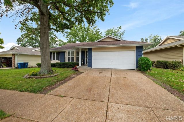 3652 Lemay Woods Drive, Oakville, MO 63129