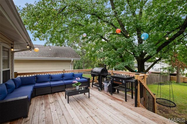 3652 Lemay Woods Drive, Oakville, MO 63129