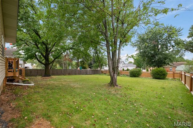 3652 Lemay Woods Drive, Oakville, MO 63129