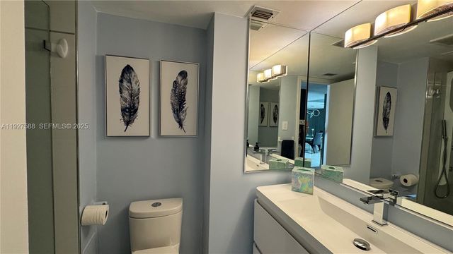 18071 Biscayne Blvd 704, Aventura, FL 33160