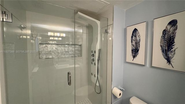 18071 Biscayne Blvd 704, Aventura, FL 33160