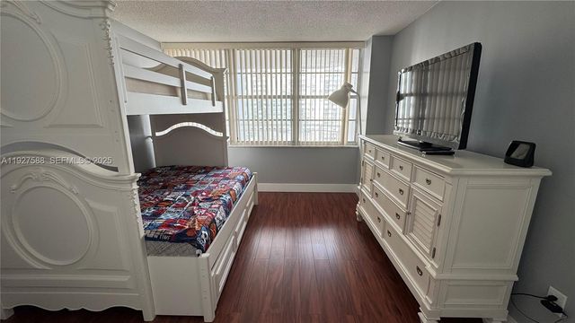 18071 Biscayne Blvd 704, Aventura, FL 33160