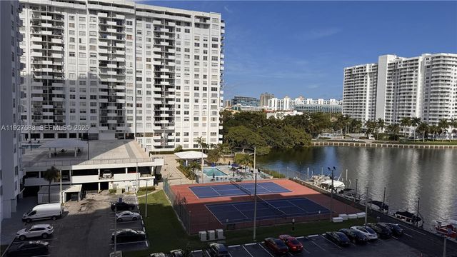 18071 Biscayne Blvd 704, Aventura, FL 33160