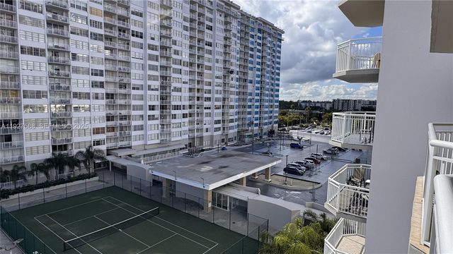 18071 Biscayne Blvd 704, Aventura, FL 33160