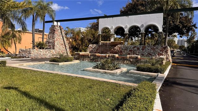 18071 Biscayne Blvd 704, Aventura, FL 33160