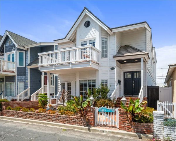 459 35th Street, Manhattan Beach, CA 90266