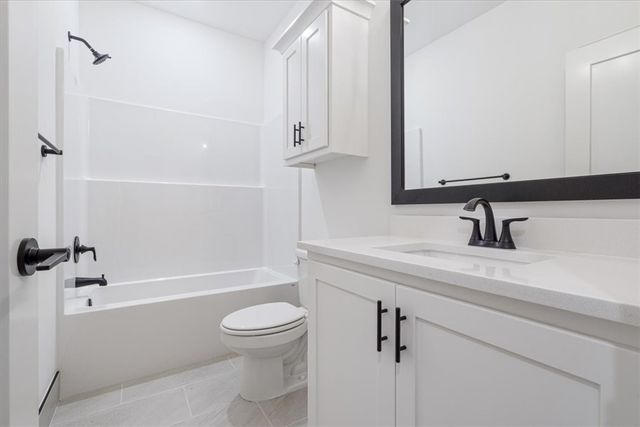 14 May Lane, Bella Vista, AR 72715