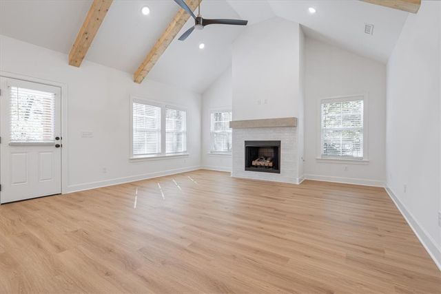 14 May Lane, Bella Vista, AR 72715