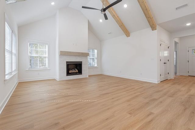 14 May Lane, Bella Vista, AR 72715