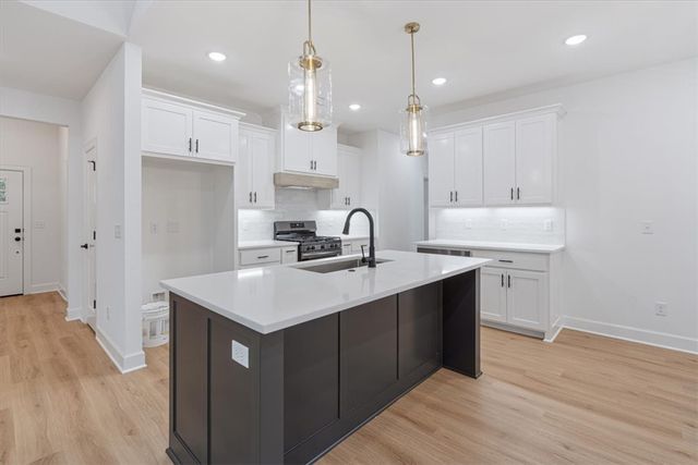 14 May Lane, Bella Vista, AR 72715