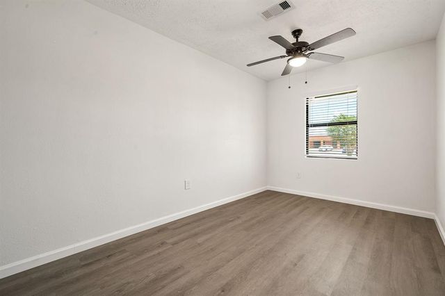 404 Glenmore Drive, Pasadena, TX 77503