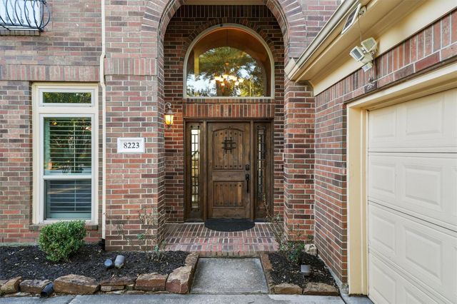 8223 Lakeshore Villa Drive, Houston, TX 77346
