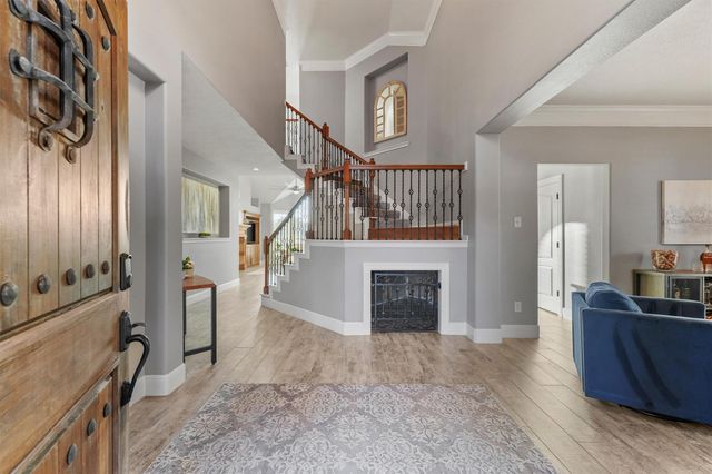 8223 Lakeshore Villa Drive, Houston, TX 77346