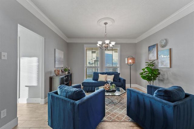 8223 Lakeshore Villa Drive, Houston, TX 77346