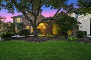 8223 Lakeshore Villa Drive, Houston, TX 77346