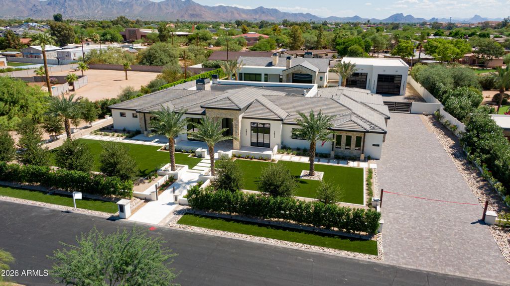 10805 N 83RD Street, Scottsdale, AZ 85260 — photo 2
