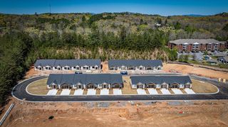 Unit 32 Grove Loop, Blue Ridge, GA 30513